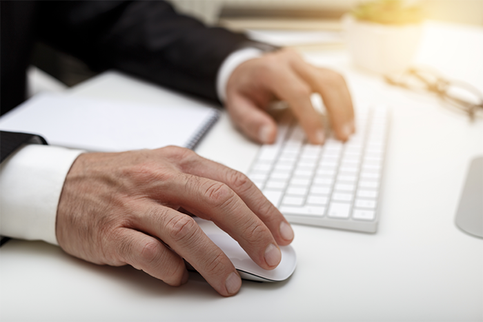 How to Avoid Wrist Pain from Typing